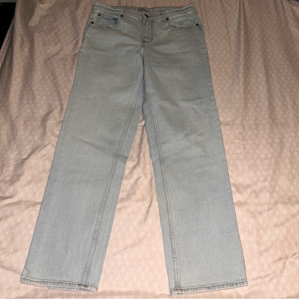 Abercrombie & Fitch The Straight Mid Rise Jeans